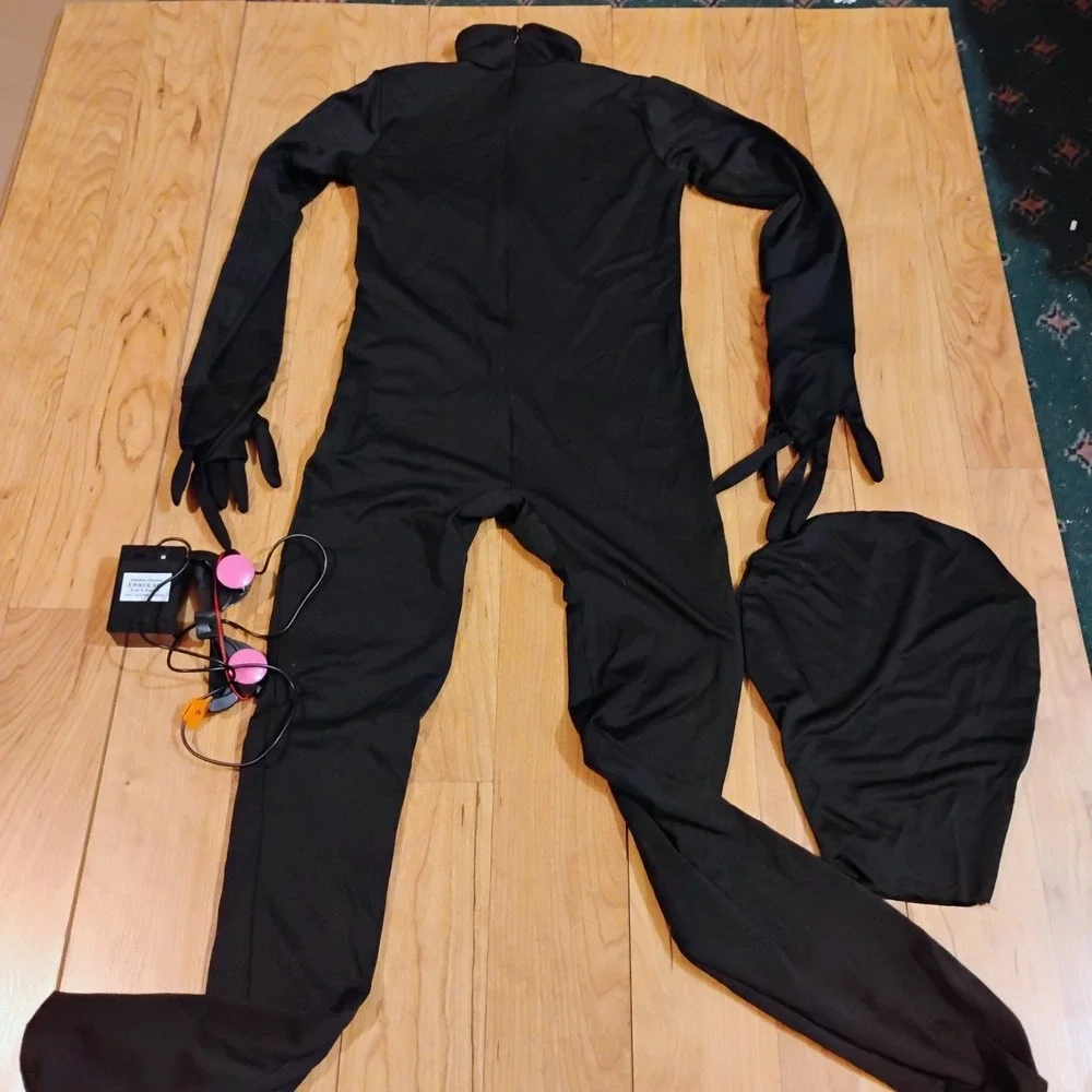 Boy's Size Medium Shadow Demon Halloween Costume Mask Light Up Eyes Unbranded